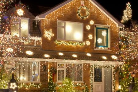 Holiday Lighting Installation & Takedown